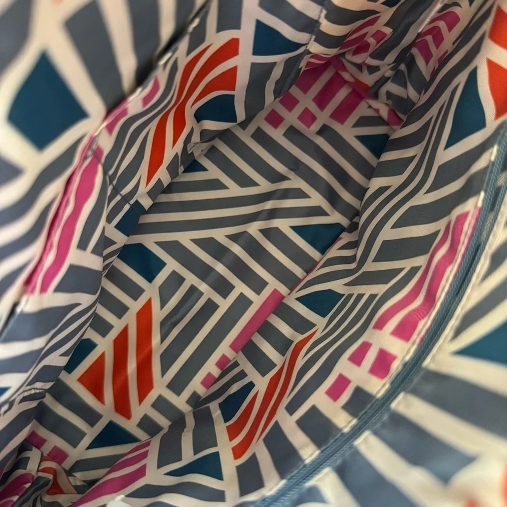 NWT Vera Bradley Day-Off Satchel in Painted Medallions
